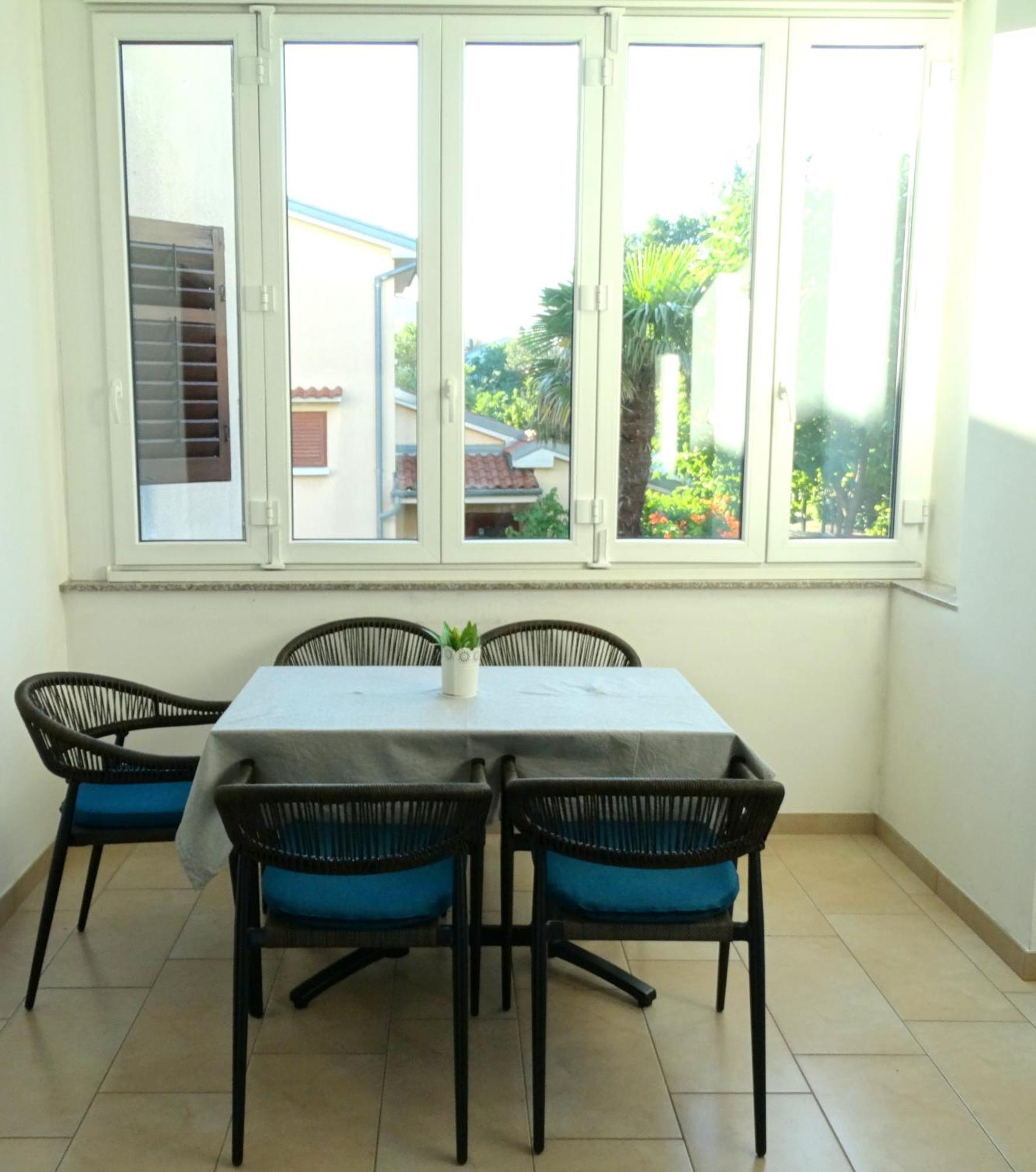 Apartmani Crikvenica 30072 - Goran Rum bild